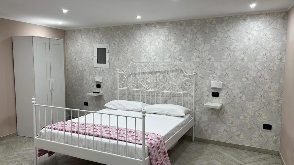 La Dimora Di Vittoria Apartment Napoli Bagian luar foto