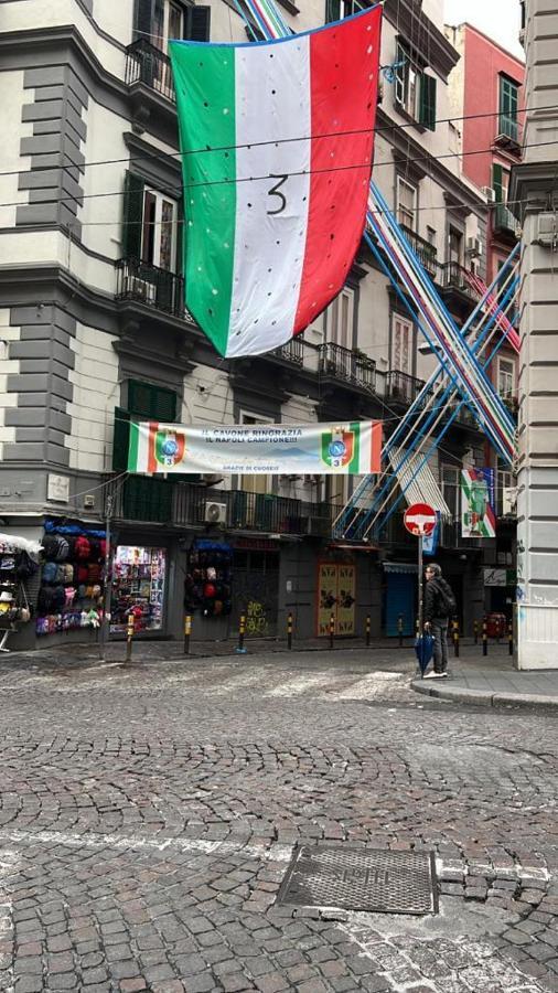 La Dimora Di Vittoria Apartment Napoli Bagian luar foto