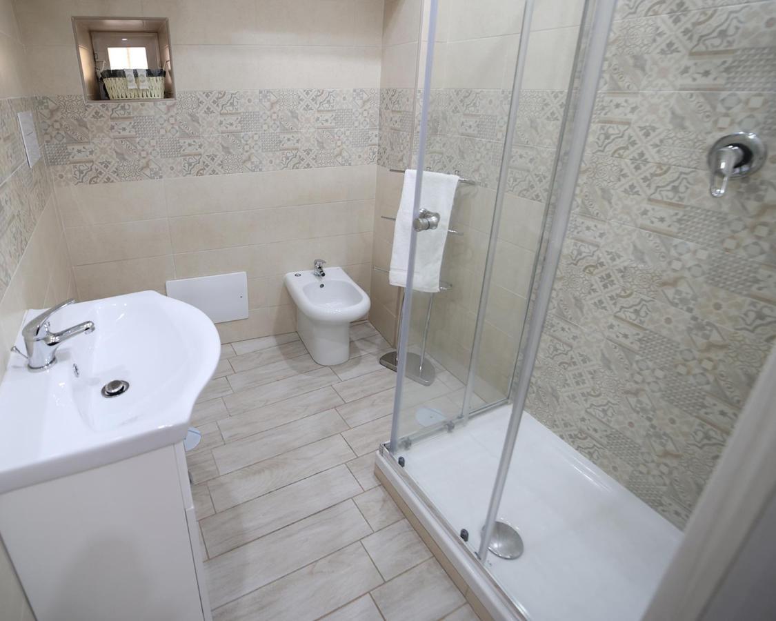 La Dimora Di Vittoria Apartment Napoli Bagian luar foto