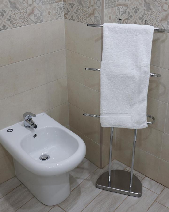 La Dimora Di Vittoria Apartment Napoli Bagian luar foto