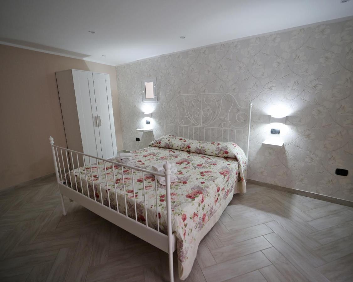 La Dimora Di Vittoria Apartment Napoli Bagian luar foto