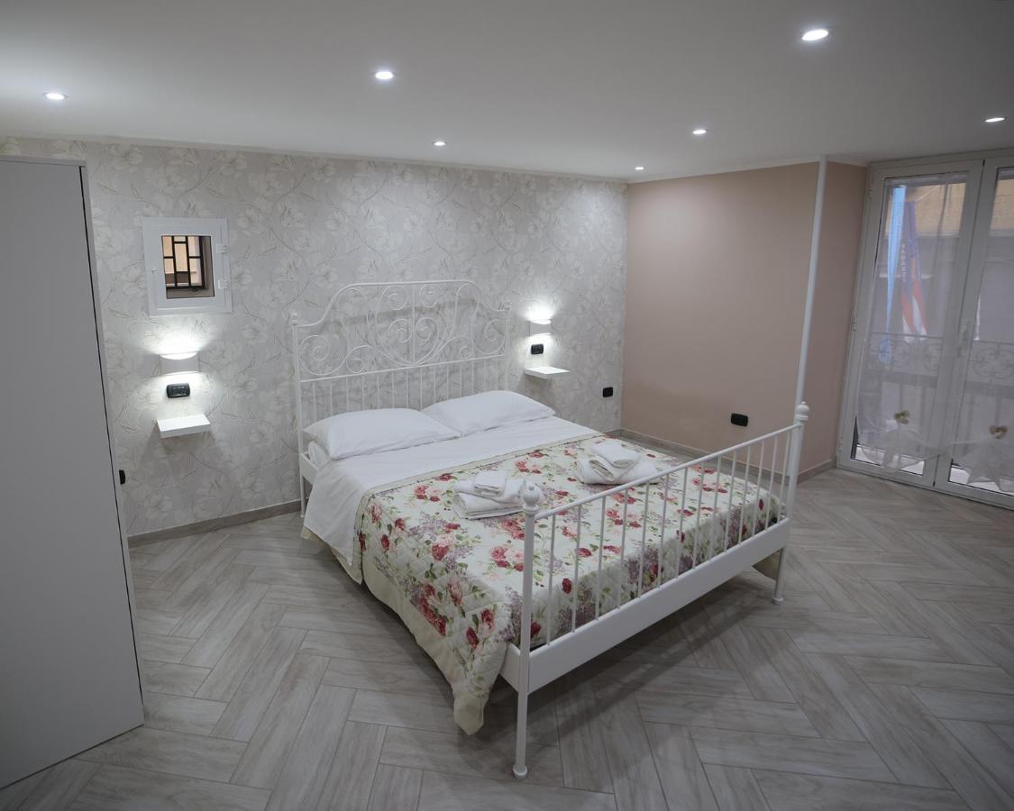 La Dimora Di Vittoria Apartment Napoli Bagian luar foto